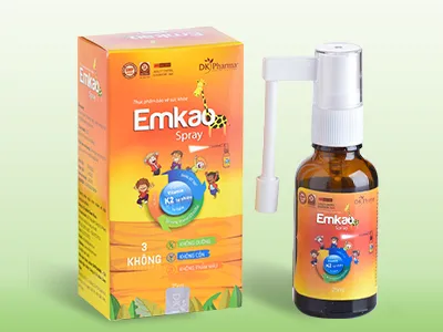 Emkao Spray Vitamin D2, K3 Dạng Xịt Tiện Dụng