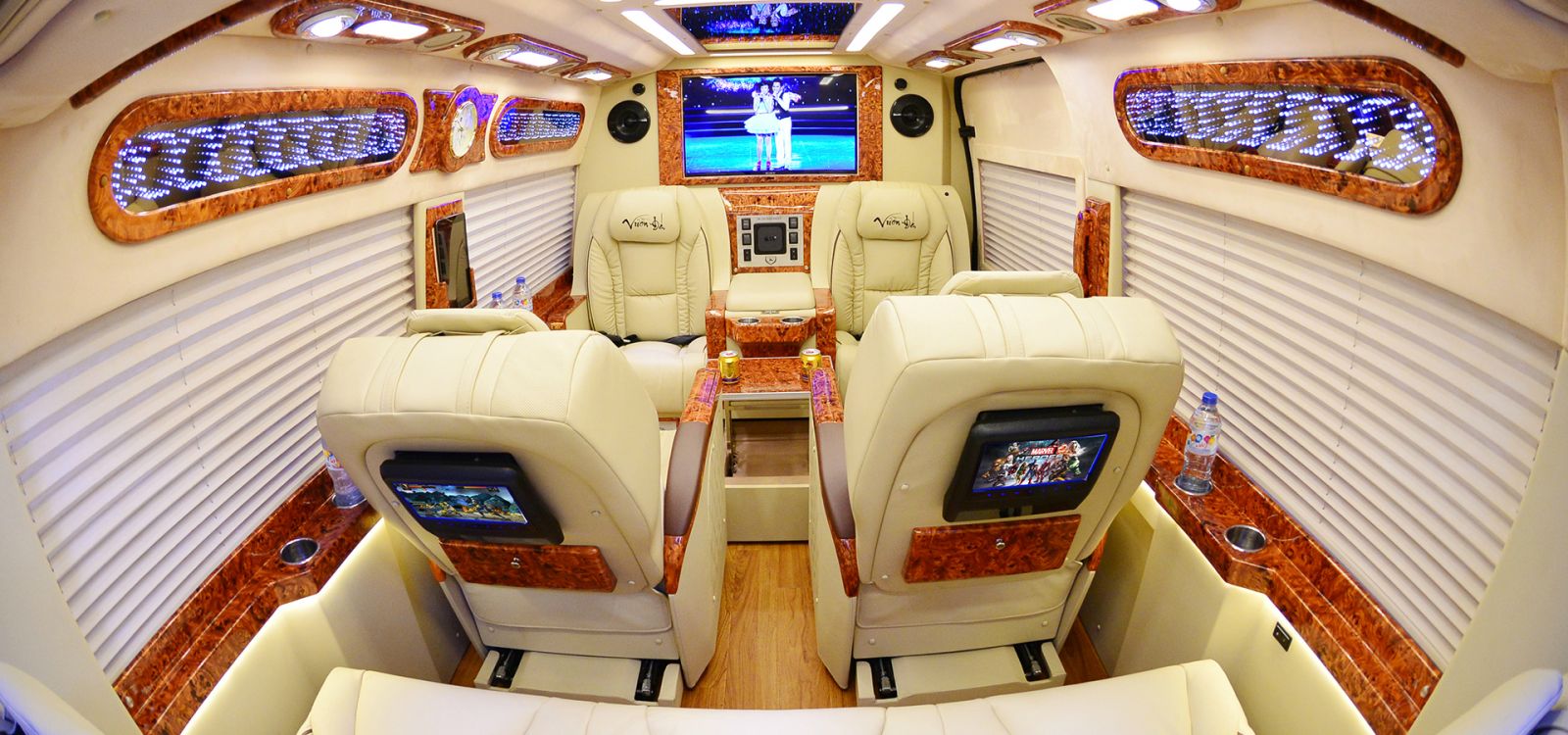Xe limousine Sapa - Golden Horse Xe limousine Sapa - Golden Horse