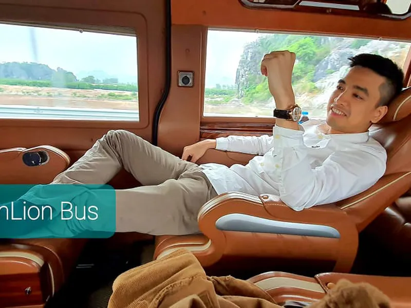 LlIMOUSIN BUS HA LONG TO SAPA