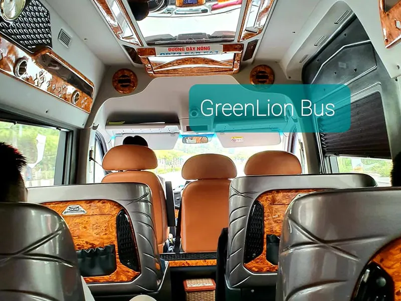 LlIMOUSIN BUS HA LONG TO SAPA