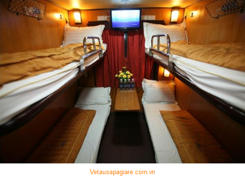 Khoang giường nằm trên chuyến tàu Hà Nội - Lào Cai Khoang giường nằm trên chuyến tàu Hà Nội - Lào Cai