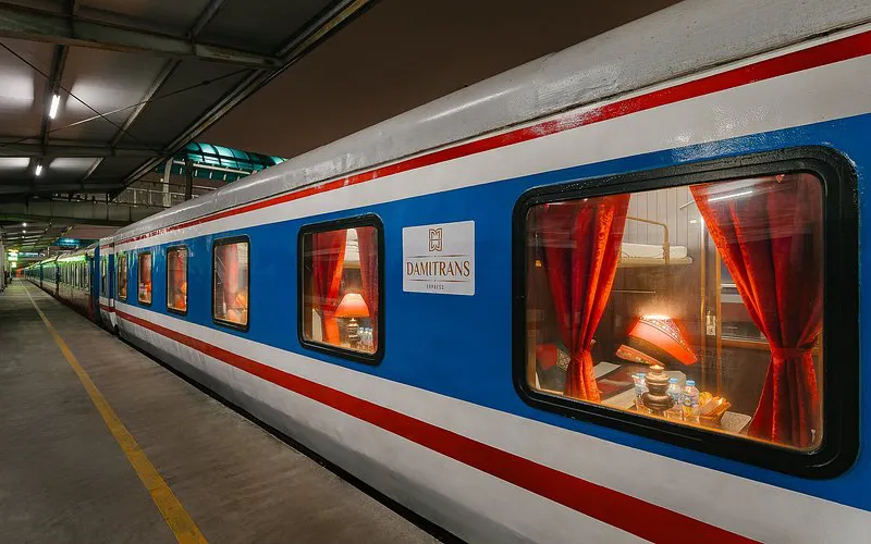 DAMITRANS EXPRESS TRAIN