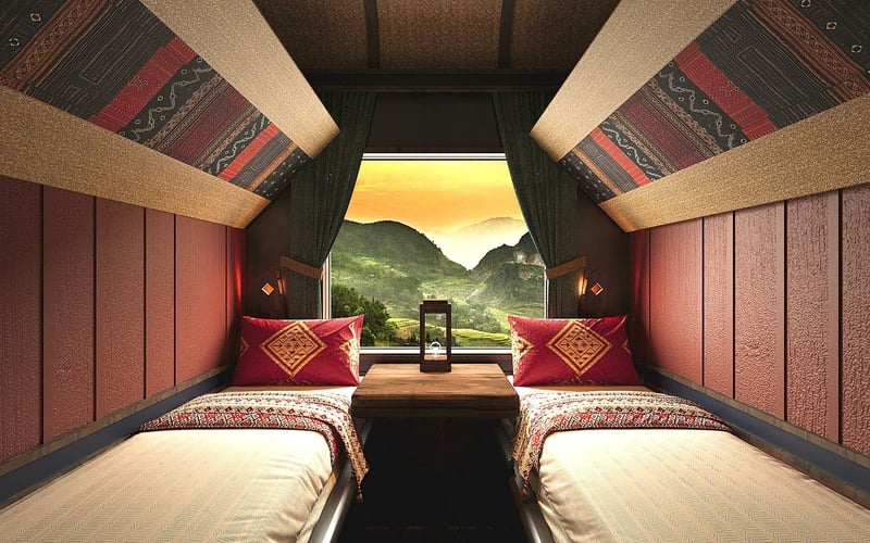 CHAPA EXPRESSS TRAIN - VIP CABIN