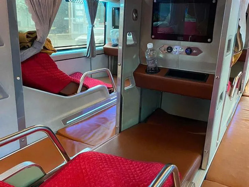  QUANG DŨNG LIMOUSINE ( 17h30 - Hàng ngày)