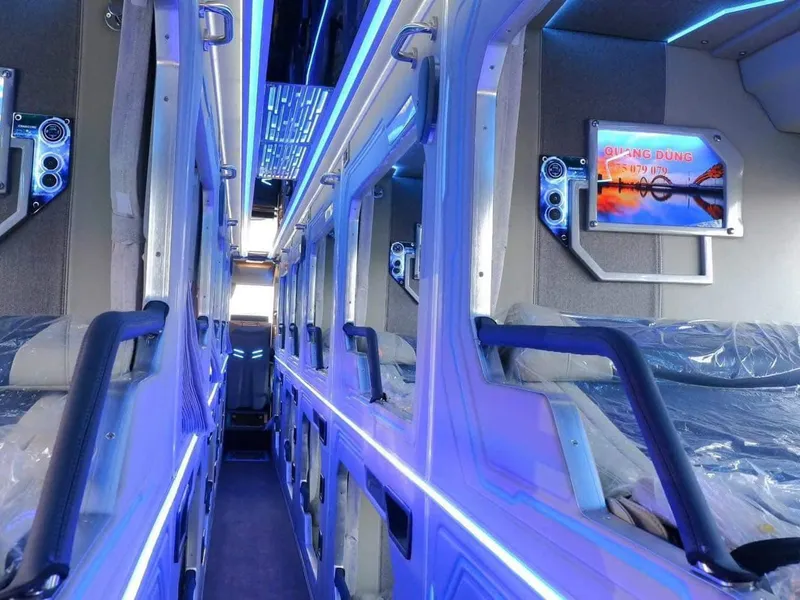QUANG DUNG Limousine (18:30-Daily)