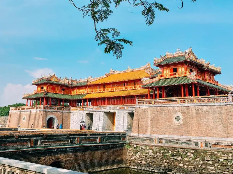 One Day in Hue – Discovering the Culture, History, and Flavors of Central Vietnam