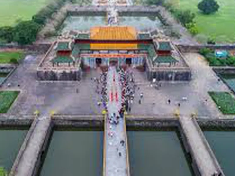 Hue Travel – A Tale of Citadels, Rivers, and Longing