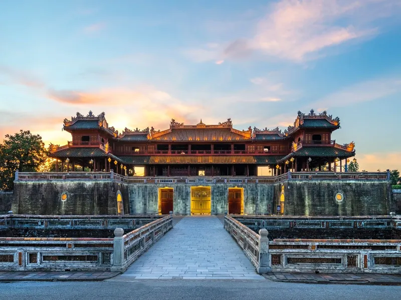 Hue Travel Guide by Vehicle: Safe – Budget-Friendly – Comfortable