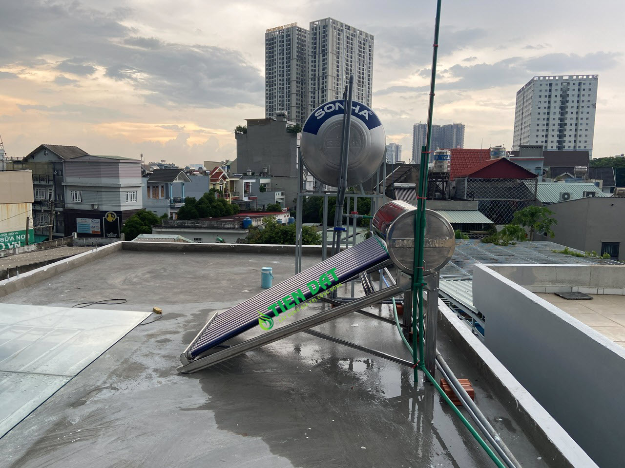 Phụ kiện máy nước nóng năng lượng mặt trời Phụ kiện máy nước nóng năng lượng mặt trời