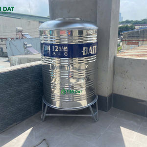 Công trình thực tế giao và kéo bồn nước inox Đại Thành 1000L Đứng Tại Bình Dương