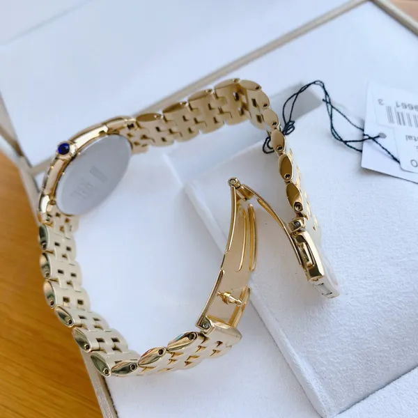 SEIKO WOMEN'S SRZ520