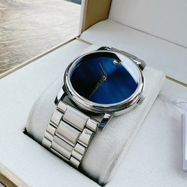 MOVADO CLASSIC MUSEUM QUARTZ NAVY 39MM