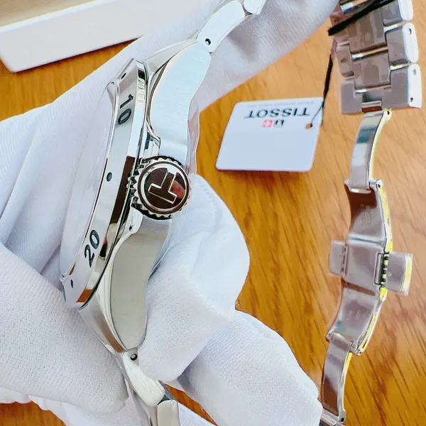 TISSOT V8 AUTOMATIC SILVER DIAL T106.407.11.031.01