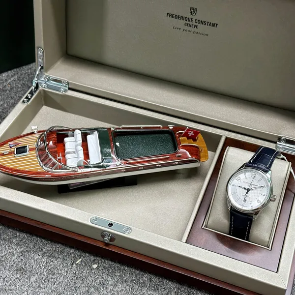 Frederique Constant Runabout GMT FC-350RMS5B6