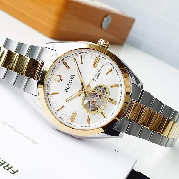 BULOVA SURVEYOR AUTOMATIC 98A284