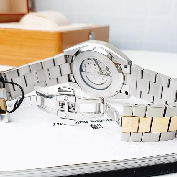 BULOVA SURVEYOR AUTOMATIC 98A284