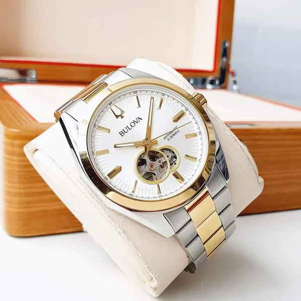 BULOVA SURVEYOR AUTOMATIC 98A284