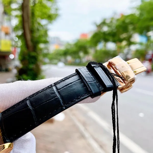 TISSOT LE LOCLE AUTOMATIC COSC CHRONOMETER BLACK DIAL BLACK LEATHER MEN'S WATCH  T006.408.36.057.00