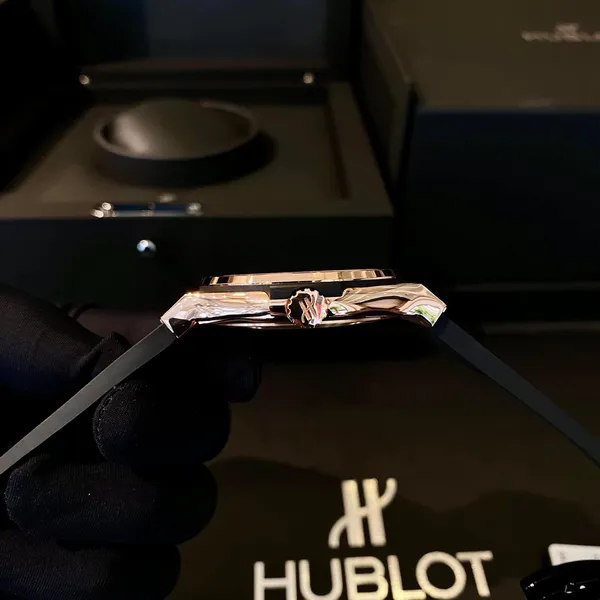 Hublot Kinggold Black 42mm