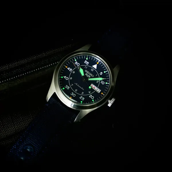 Seiko 5 Mens Sports Watch SRPH31K1