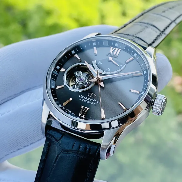Orient Star OpenHeart 50h RE-AT0007N Gray - Mẫu Dresswatch độc đáo