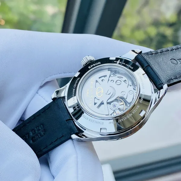 Orient Star OpenHeart 50h RE-AT0007N Gray - Mẫu Dresswatch độc đáo