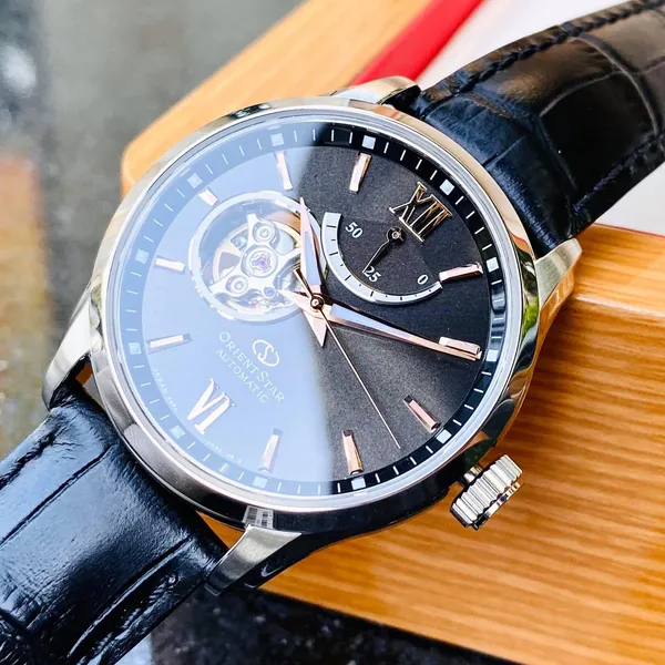 Orient Star OpenHeart 50h RE-AT0007N Gray - Mẫu Dresswatch độc đáo