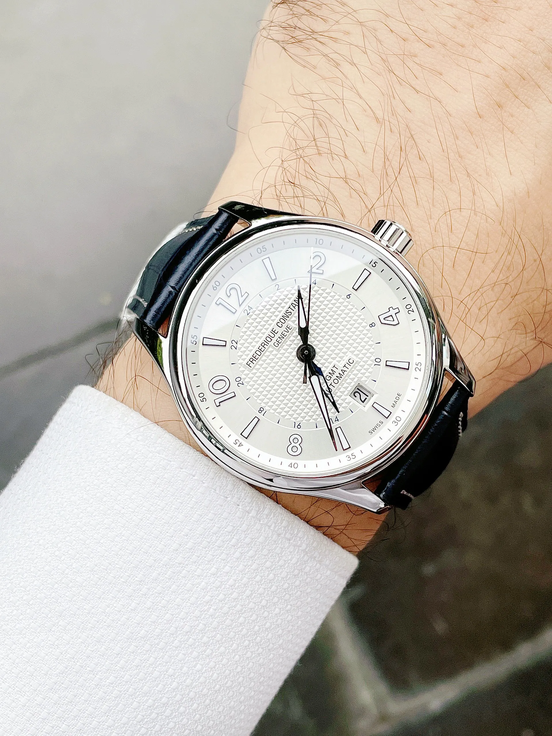 Frederique constant runabout on sale gmt