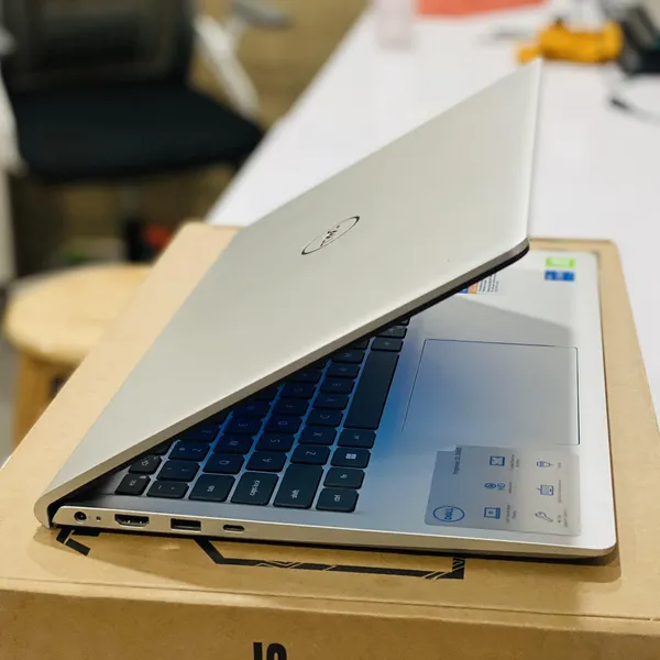 Dell Inspiron 15 3511 i5 1135G7/8GB/512GB/2GB MX350