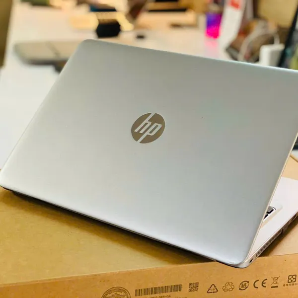 LAPTOP HP ELITEBOOK 840 G3 CORE I5-6300U/ RAM 8 GB/ SSD 258GB/14"