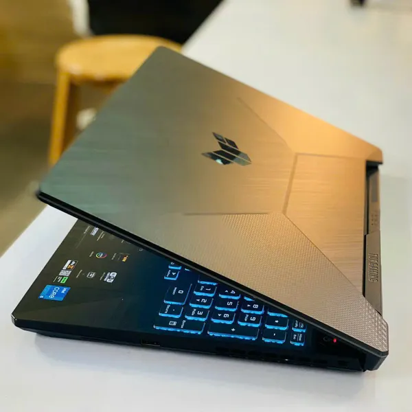 Laptop Asus TUF Gaming FX506HF-HN017W i5 11400H/16GB/512GB/GeForce RTX 2050 4GB/Win11