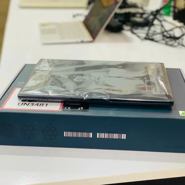 Laptop Asus Zenbook 14 OLED UX3405MA Ultra 5 125H/16GB/512GB/Win11 (PP151W)