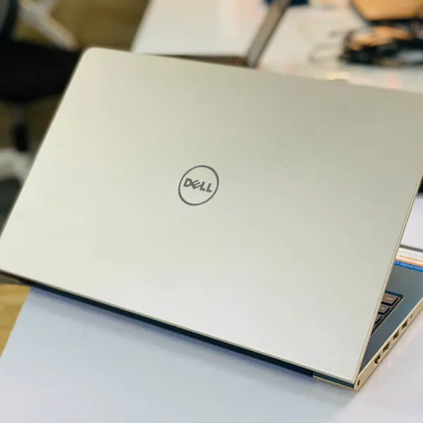 LAPTOP DELL VOSTRO 5568 077M52 – CORE I5 7200U/ 8GB DDR4/ 256 SSD/ 15.6 INCH LED/ GEFORCE 940MX 2GB
