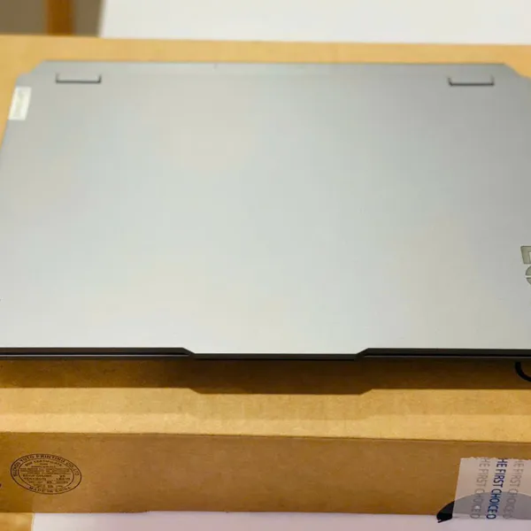 Laptop Lenovo LOQ 15IAX9 83GS001SVN I5-12450HX/12GB/512GB PCIE/VGA 4GB RTX2050/15.6 FHD