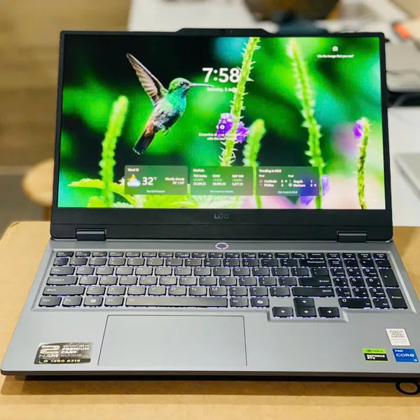 Laptop Lenovo LOQ 15IAX9 83GS001SVN I5-12450HX/12GB/512GB PCIE/VGA 4GB RTX2050/15.6 FHD