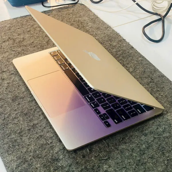 MacBook Air 13 inch M2 2022 8CPU 8GPU 8GB/256GB