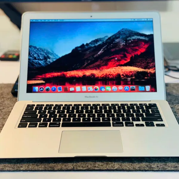 MACBOOK AIR 2017 I5 1.8GHZ/8GB/128GB (MQD32SA/A)