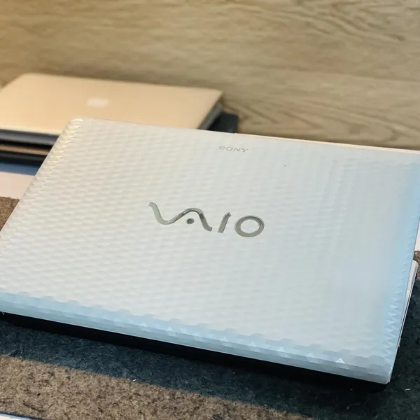 Laptop Sony vaio EH i5-2450M/RAM 8GB/SSD 128GB/VGA Intel HD 4000/15.6 inch