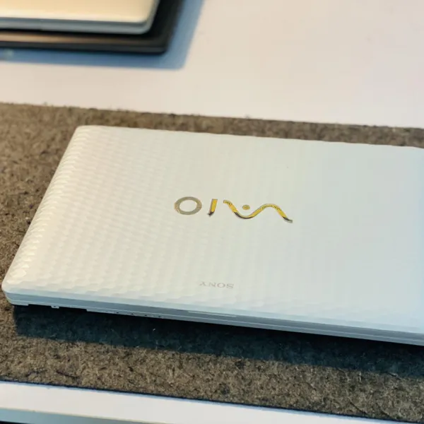 Laptop Sony vaio EH i5-2450M/RAM 8GB/SSD 128GB/VGA Intel HD 4000/15.6 inch