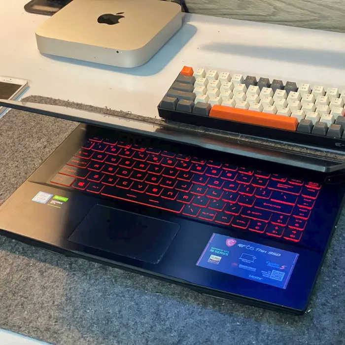 Laptop MSI Gaming GF63 Thin 10SC i7 10750H/16GB/512GB/4GB GTX1650 Max-Q/144Hz/Win10 (480VN)