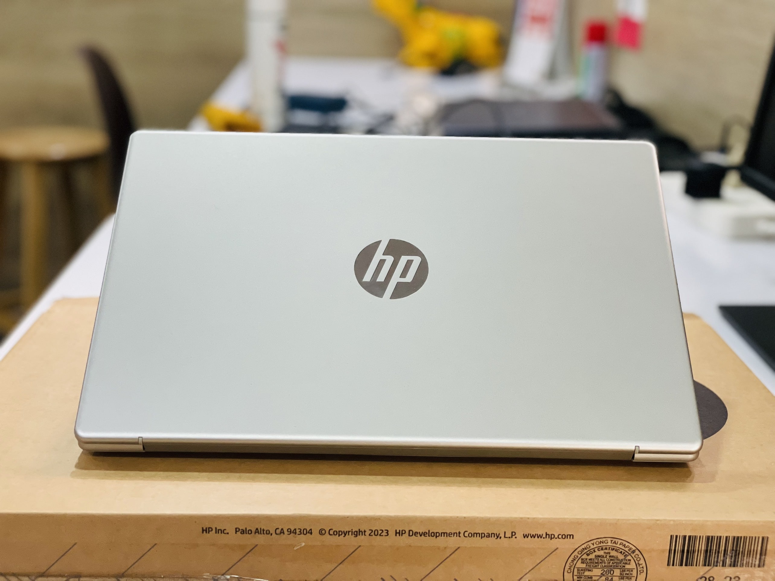 Laptop HP 14s-em0086AU (R5 7520U/16GB/512GB/14”FHD/AMD Radeon Graphics/Win11)