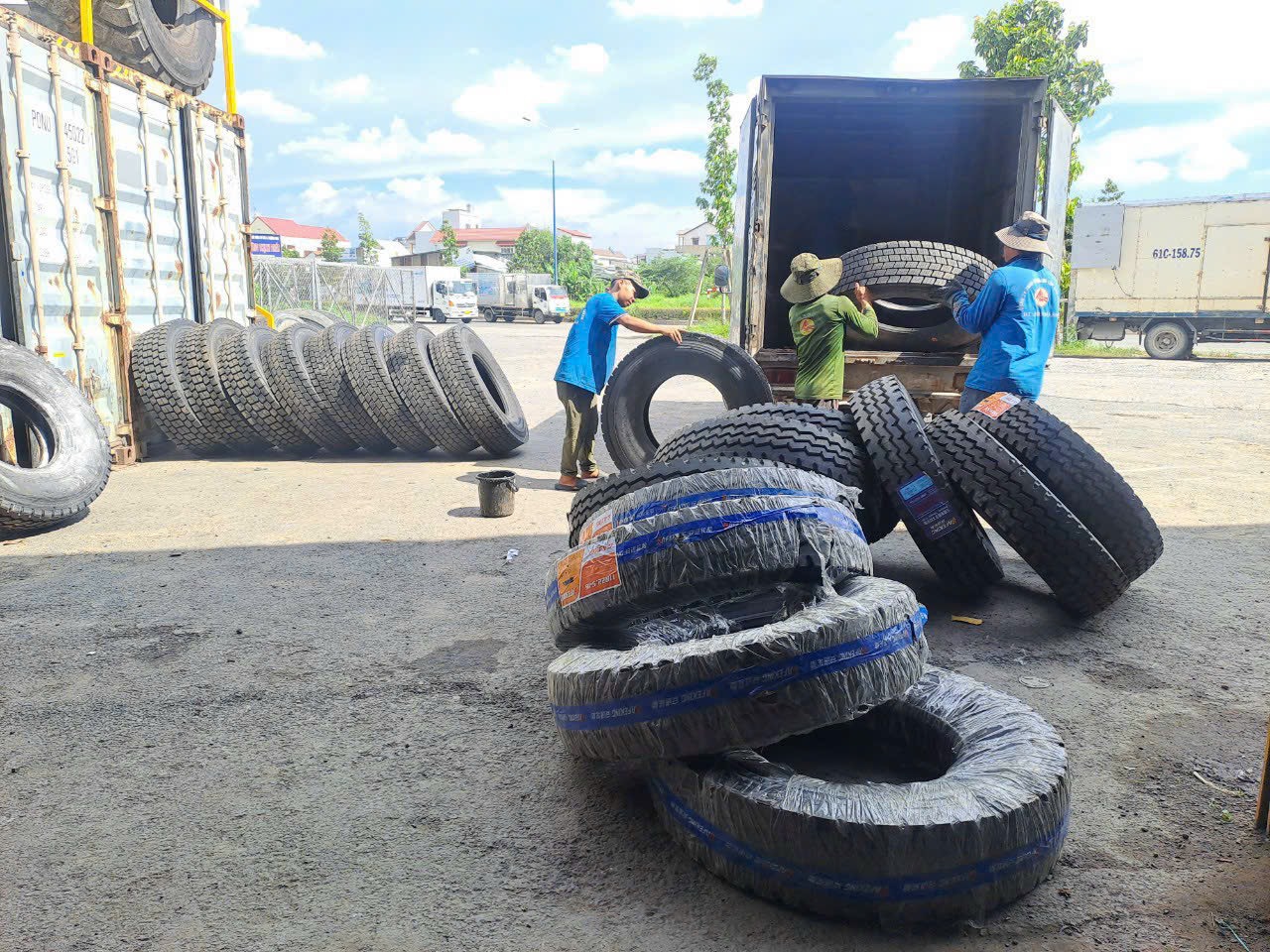 nhà phân phối lốp xe tải giá rẻ