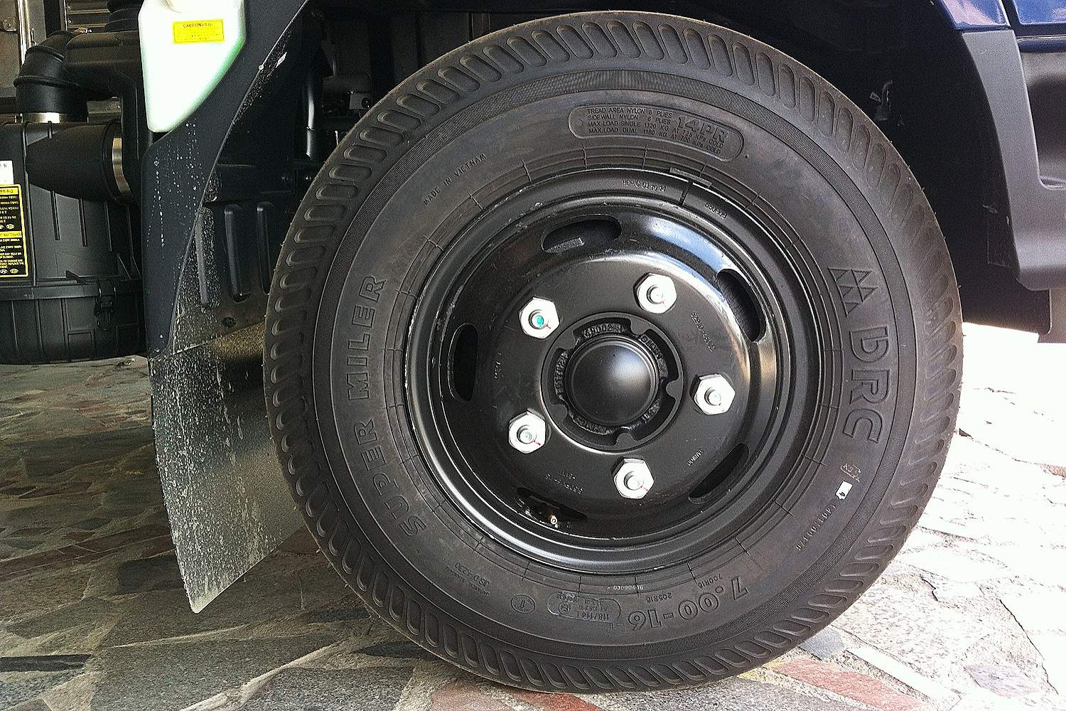 đại lý uy tín chuyên cung cấp lốp DRC cho xe tải, xe ben, xe khách tại Bình Dương - TPHCM