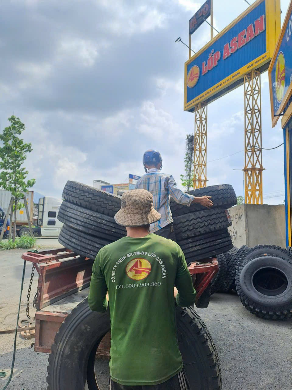 đại lý lốp dán xe tải - container - xe ben uy tín