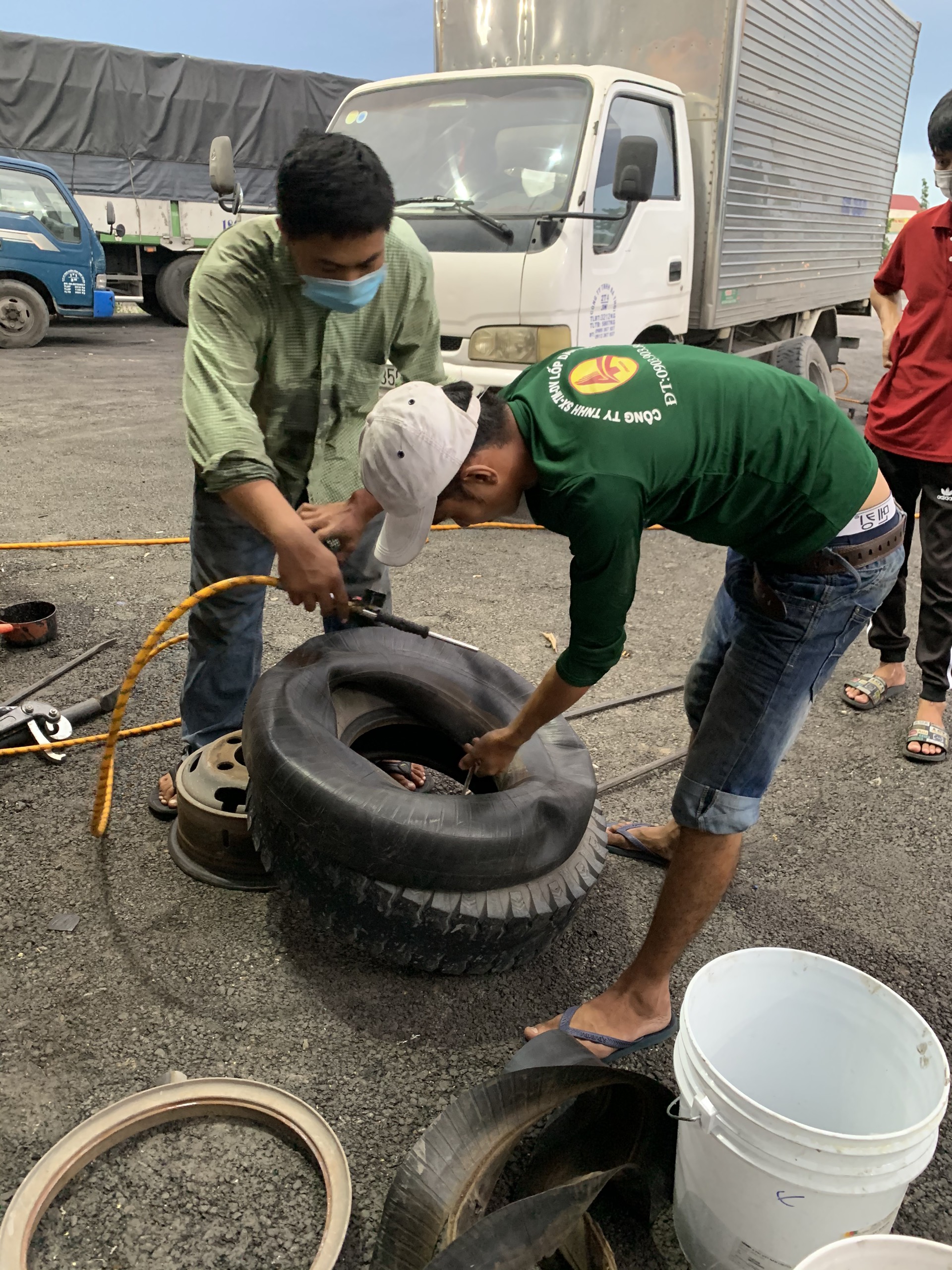 lốp xe tải giá rẻ tại Bình Dương