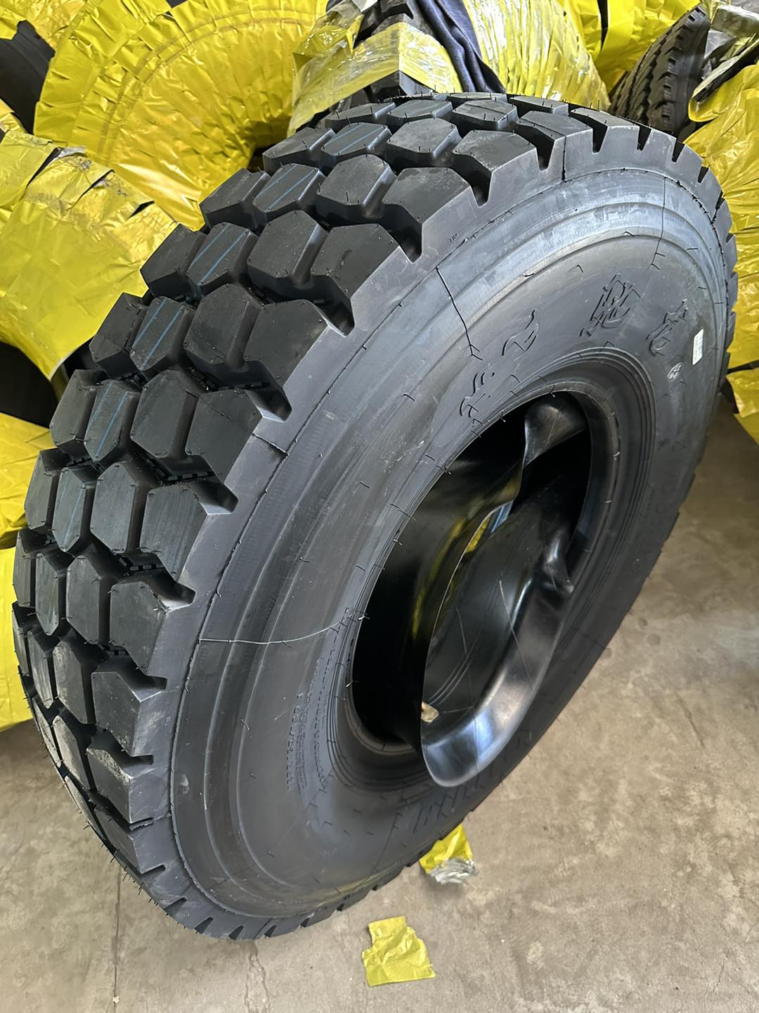 Lốp xe tải Chilong chính hãng tại Bình Dương