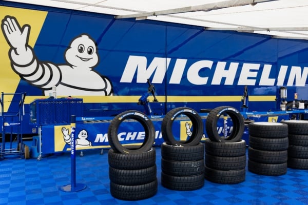 phân phối lốp xe du lịch uy tín tại Bình Dương - TPHCM