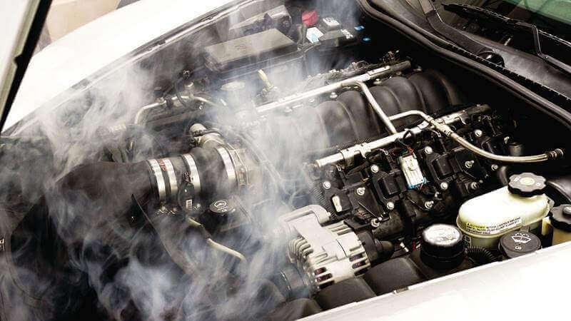 Cách xử lý 10 sự cố thường gặp khi lái xe ô tô