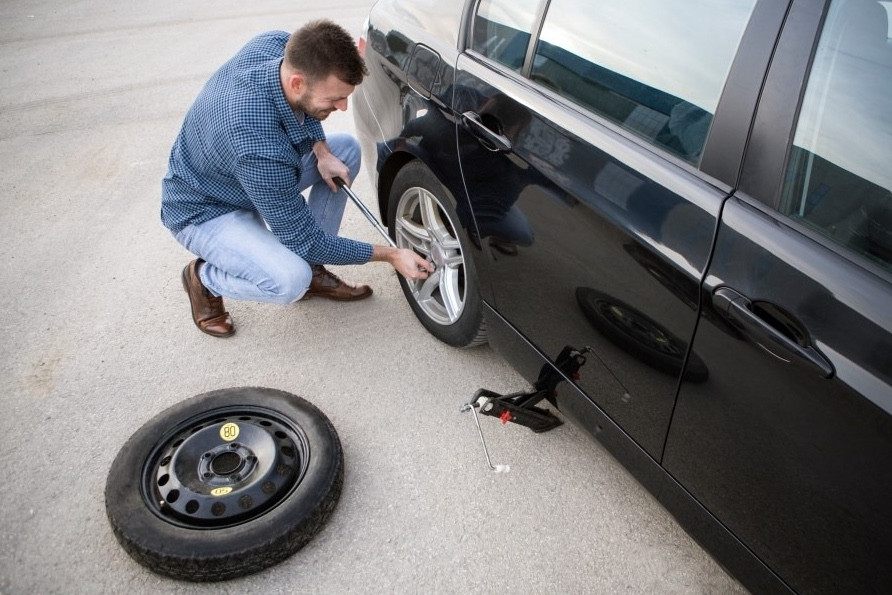 Lốp dự phòng có tốt không? Có cần bảo dưỡng định kỳ không?