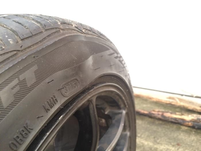 nguyên nhân lốp ô tô bị phồng